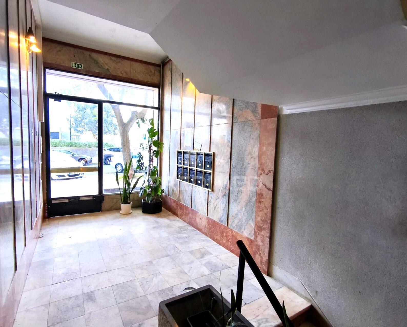 Apartamento t2 | remodelado | venteira | amadora