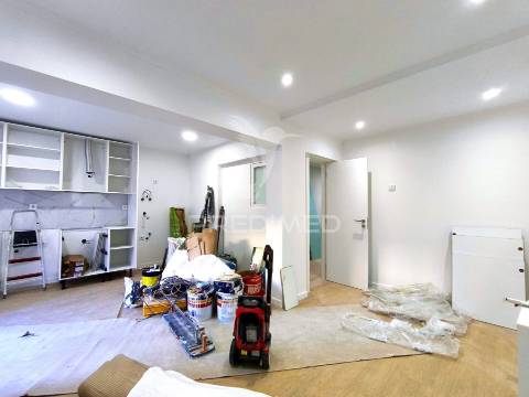 Apartamento t2 | remodelado | venteira | amadora