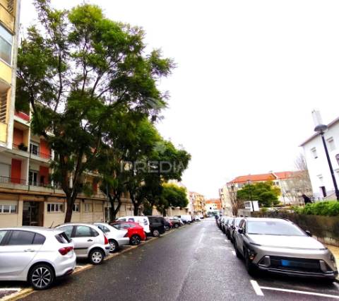 Apartamento t2 | remodelado | venteira | amadora