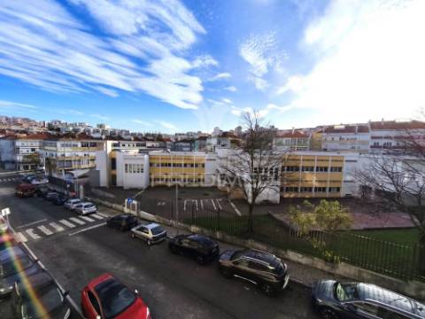 Apartamento t3 | remodelado | damaia de cima | amadora