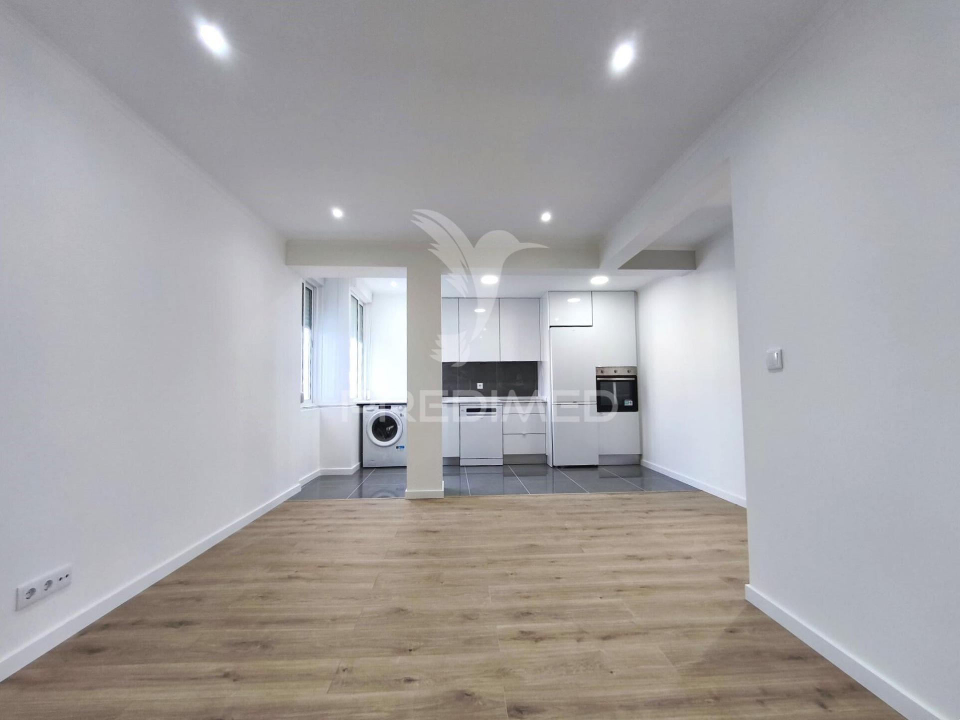 Apartamento t3 | remodelado | damaia de cima | amadora