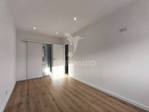 Apartamento t3 | remodelado | damaia de cima | amadora