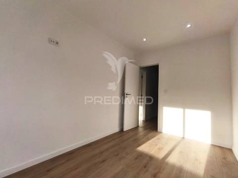 Apartamento t3 | remodelado | damaia de cima | amadora