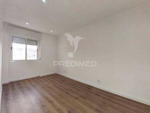 Apartamento t3 | remodelado | damaia de cima | amadora