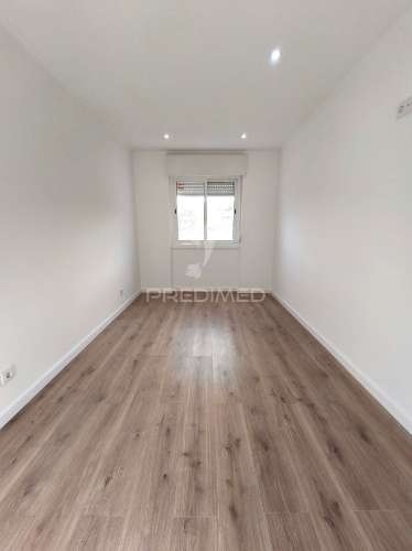 Apartamento t3 | remodelado | damaia de cima | amadora