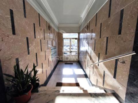 Apartamento t3 | remodelado | damaia de cima | amadora