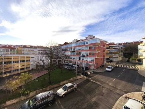 Apartamento t3 | remodelado | damaia de cima | amadora