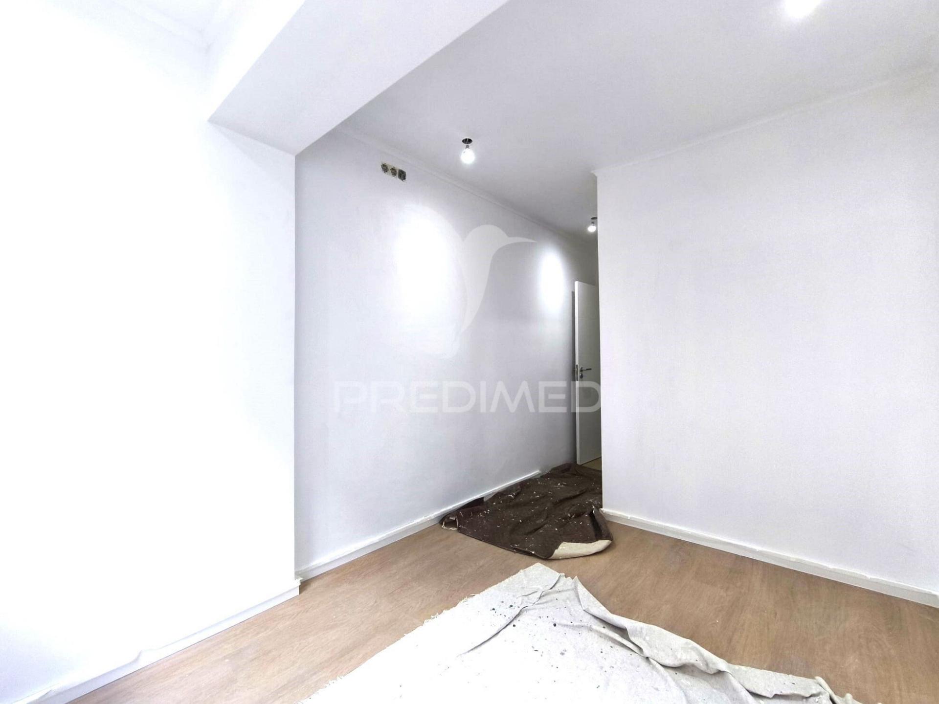 Apartamento t3 | remodelado | queluz | sintra