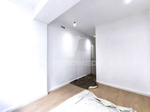 Apartamento t3 | remodelado | queluz | sintra