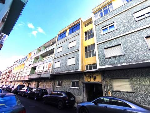 Apartamento t3 | remodelado | queluz | sintra