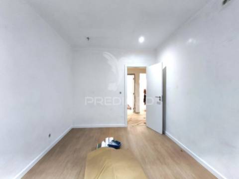 Apartamento t3 | remodelado | queluz | sintra