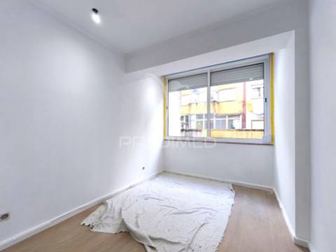 Apartamento t3 | remodelado | queluz | sintra