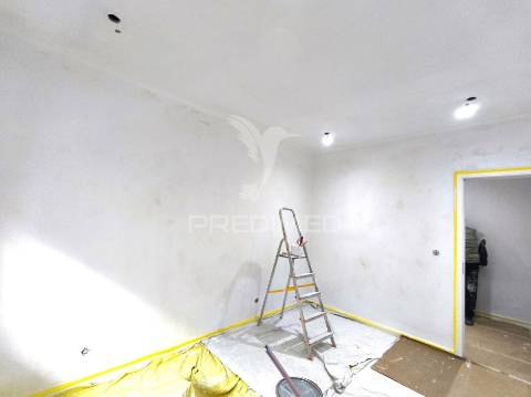 Apartamento t3 | remodelado | queluz | sintra