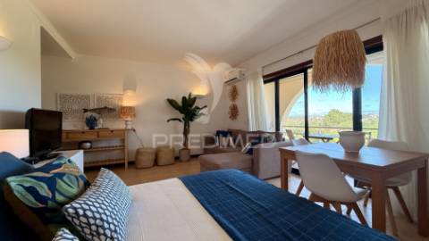 Apartamento como novo nos salgados