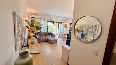 Apartamento como novo nos salgados