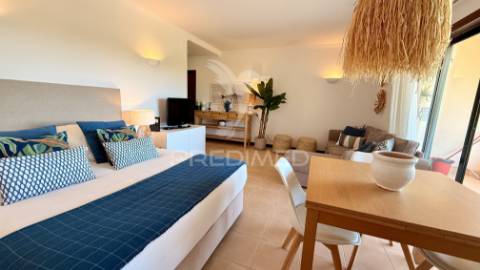 Apartamento como novo nos salgados