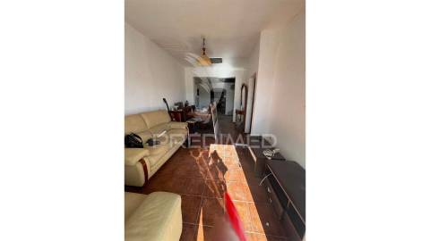 Moradia com grande quintal