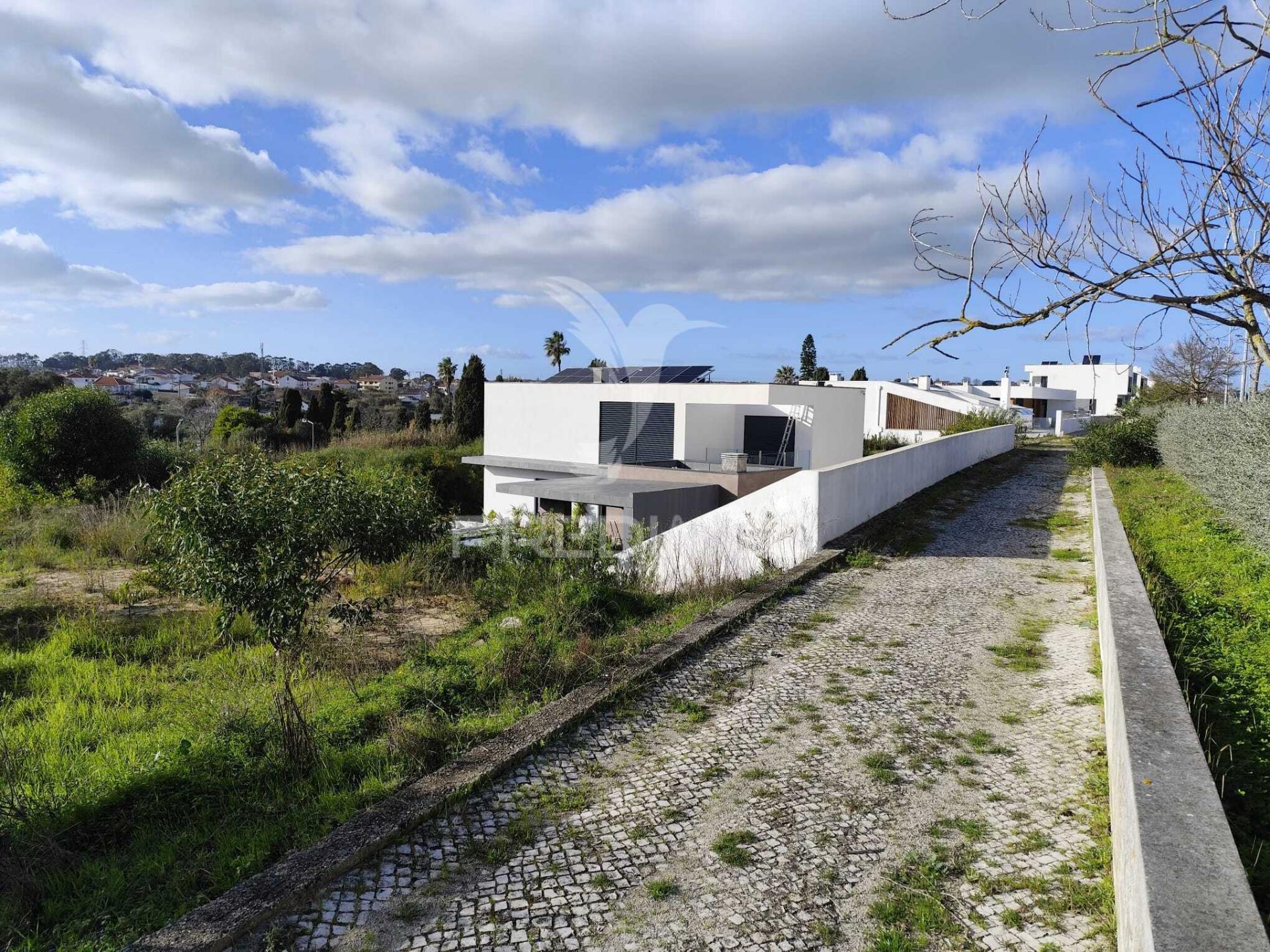 Terreno com projecto aprovado