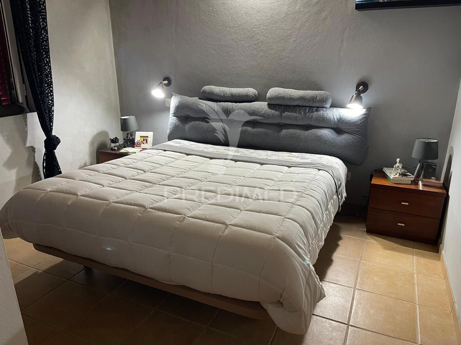 Moradia t4 ampla + loja no r/c — dupla oportunidade em são bartolomeu