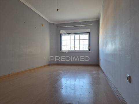 Vende se t3 147,81m2 pinhal novo