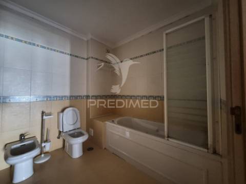 Vende se t3 147,81m2 pinhal novo