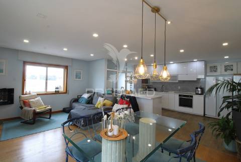 T3 em nogueira, com varanda e 2 lugares de garagem