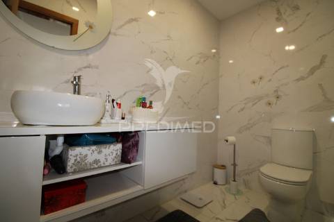 T3 em nogueira, com varanda e 2 lugares de garagem