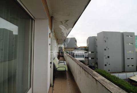 T3 em nogueira, com varanda e 2 lugares de garagem