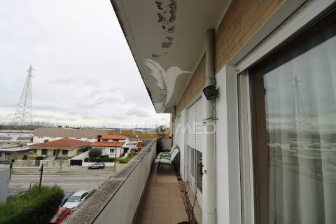 T3 em nogueira, com varanda e 2 lugares de garagem