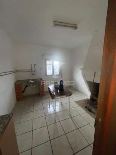 Prédio em propriedade total com elevado potencial de investimento – morais, macedo de cavaleiros