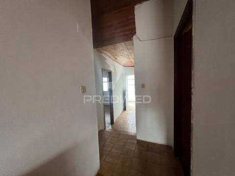 Prédio em propriedade total com elevado potencial de investimento – morais, macedo de cavaleiros