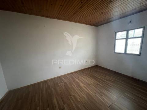 Prédio em propriedade total com elevado potencial de investimento – morais, macedo de cavaleiros