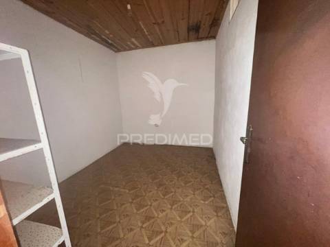 Prédio em propriedade total com elevado potencial de investimento – morais, macedo de cavaleiros