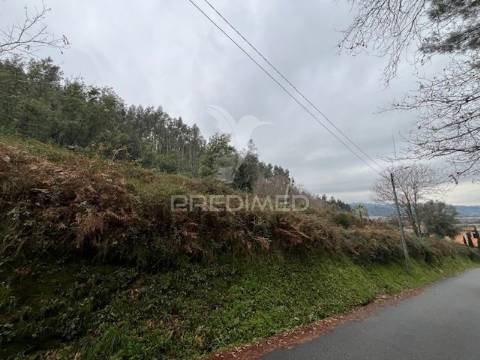 Terreno com 1.670 m² para moradia em gême, vila verde