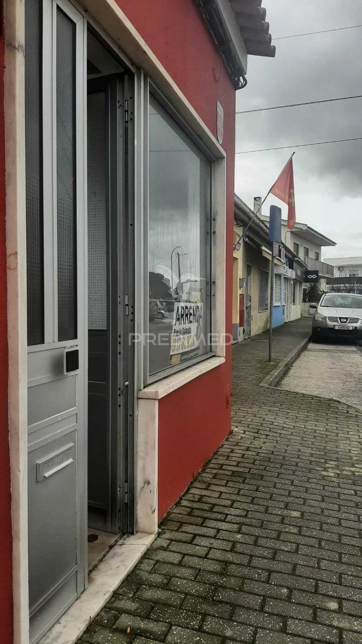 Oportunidade única de arrendamento – loja central no faralhão