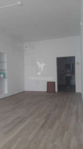 Oportunidade única de arrendamento – loja central no faralhão