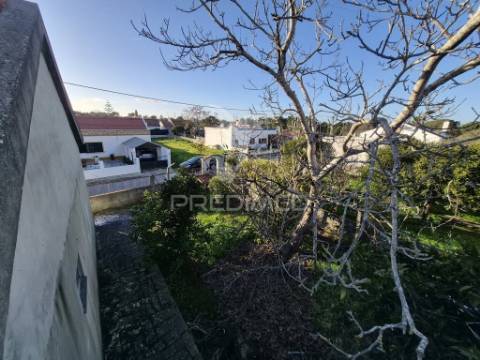 Vende se moradia t3 olhos de água /quinta do anjo