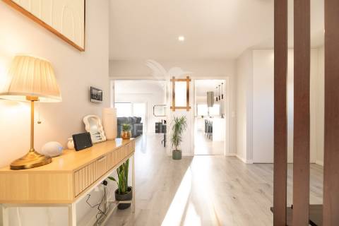 Moradia t5+1 moderna com piscina – são joão dos montes