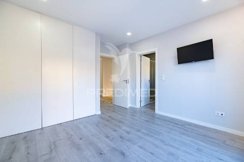 Moradia t5+1 moderna com piscina – são joão dos montes