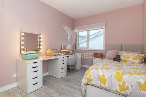 Moradia t4 + t2 independente - remodelada