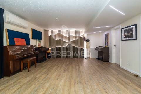 Moradia t4 + t2 independente - remodelada