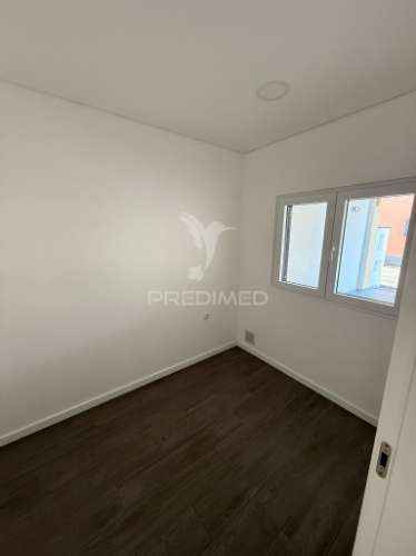 Moradia t2 contemporânea às portas de torres vedras