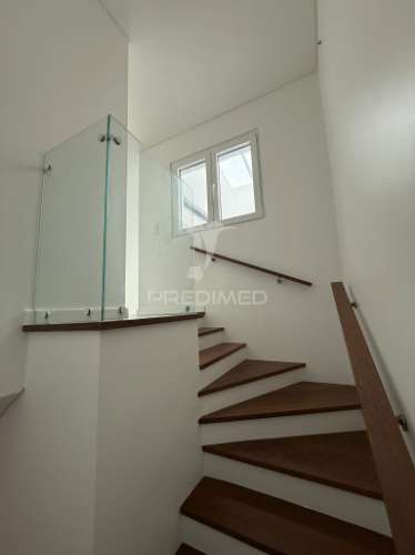 Moradia t2 contemporânea às portas de torres vedras