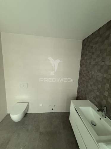 Moradia t2 contemporânea às portas de torres vedras