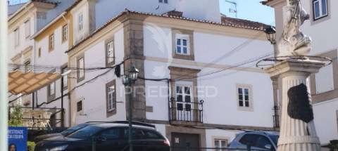 Moradia no centro de castelo de vide