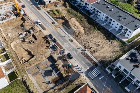 Moradia térrea t4 em estrutura – soutelo, vila verde