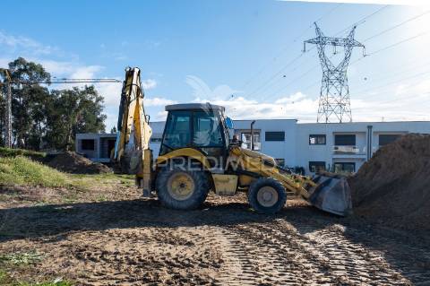 Moradia térrea t4 em estrutura – soutelo, vila verde