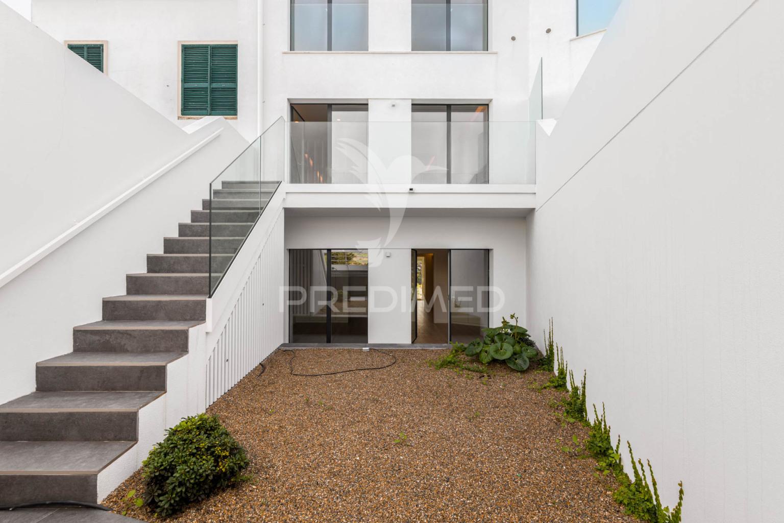 Apartamento t4 vista de mar na praia das maçãs, sintra