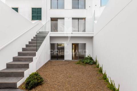 Apartamento t4 vista de mar na praia das maçãs, sintra