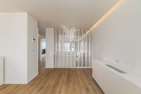 Apartamento t4 vista de mar na praia das maçãs, sintra